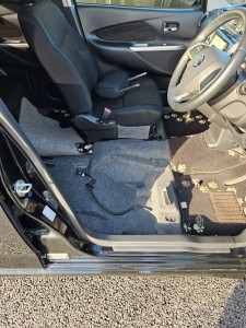 幸手市日産デイズ布シート破れリペア