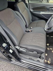 幸手市日産デイズ布シート破れリペア