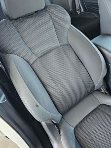 熊谷市スバルフォレスターレザーシート表皮破れリペア